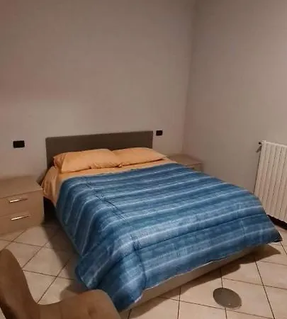 Apartament Alloggi Di Porta Po 10